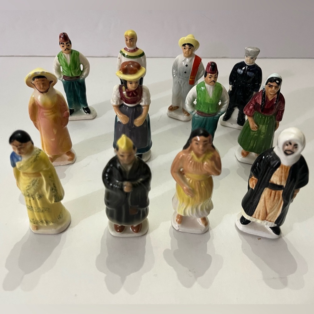 12x Vintage 1960's TENDER LEAF TEA People of Many Lands Ceramic FIGURINES